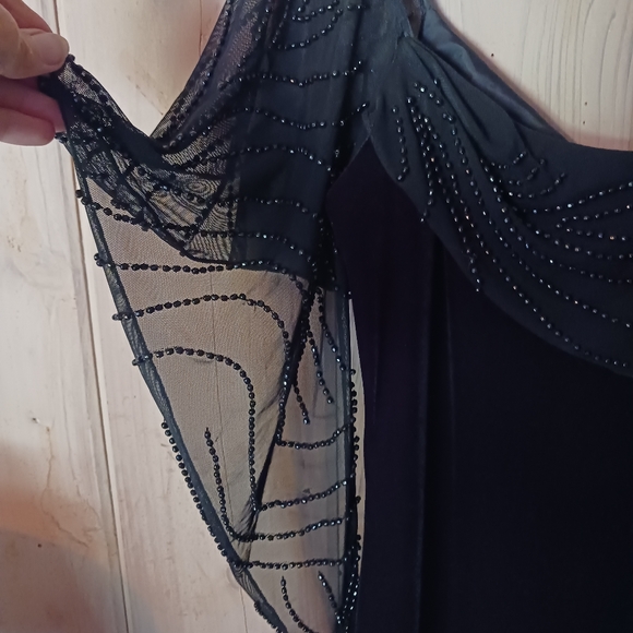 SL FASHIONS BLACK VELVET DRESS SIZE 8 - Picture 8 of 8